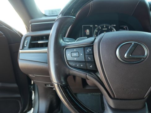 Used 2019 Lexus ES 350 w/ Premium Package image 12
