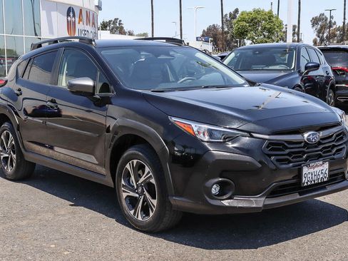 Used 2024 Subaru Crosstrek 2.0i Premium AWD/4WD image 3