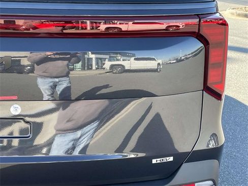 New 2026 Kia Carnival SX image 16