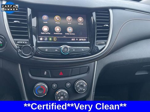 Used 2020 Chevrolet Trax LT w/ LT Convenience Package image 16