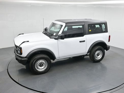 New 2025 Ford Bronco 2-Door image 31