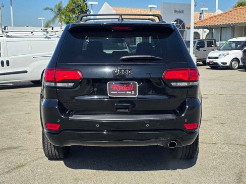 Used 2020 Jeep Grand Cherokee Altitude AWD/4WD image 7