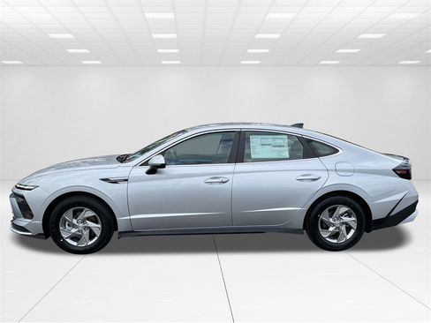 New 2025 Hyundai Sonata SE image 4