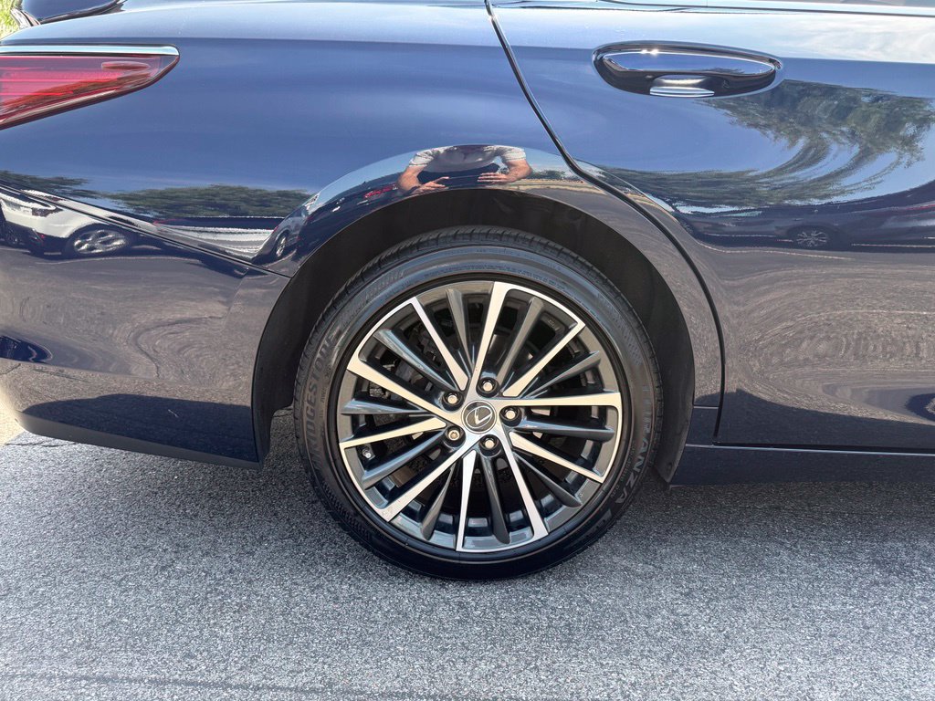 Used 2024 Lexus ES 350 w/ Premium Package FWD image 26