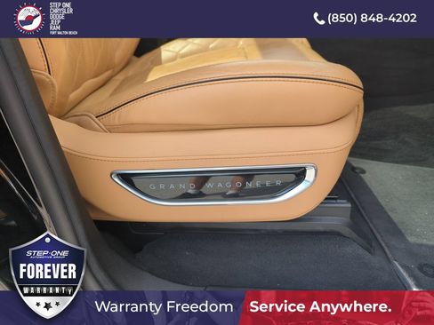 Used 2023 Jeep Grand Wagoneer Series III AWD/4WD image 42