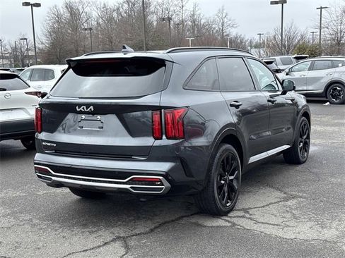 Used 2023 Kia Sorento SX image 2