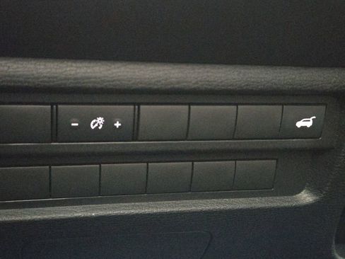 Used 2024 Mitsubishi Outlander SE FWD image 23
