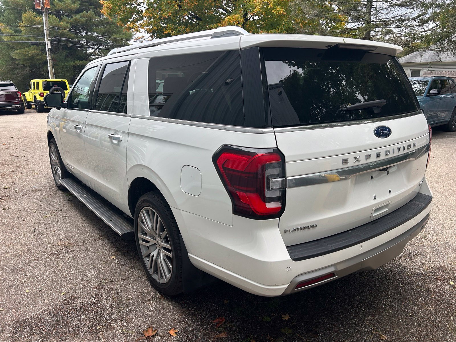 Used 2022 Ford Expedition Max Platinum AWD/4WD image 9
