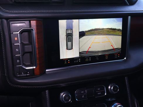 Used 2024 GMC Yukon Denali Ultimate image 34