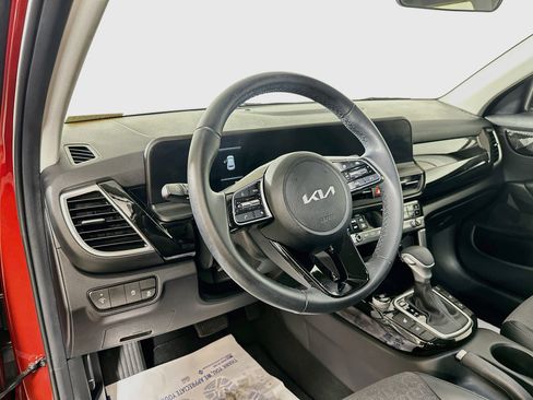 Certified 2026 Kia Seltos S AWD/4WD image 9
