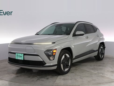 Used 2024 Hyundai Kona SEL image 2