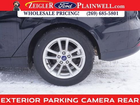 Used 2017 Ford Focus SE image 9