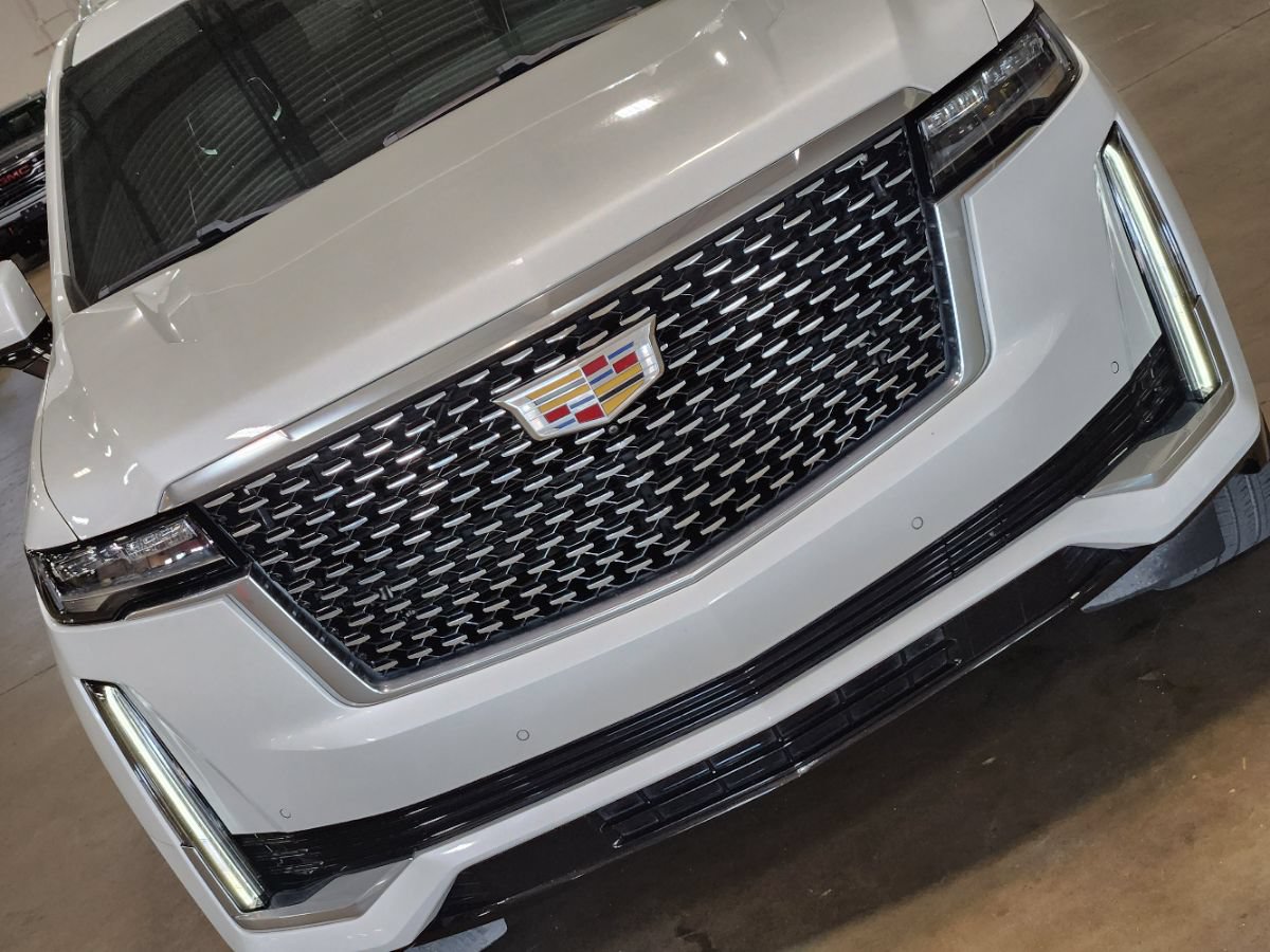 Used 2022 Cadillac Escalade ESV Premium Luxury w/ Performance Package AWD/4WD image 14