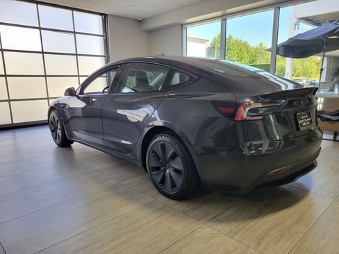 Used 2024 Tesla Model 3 Standard Range RWD image 3