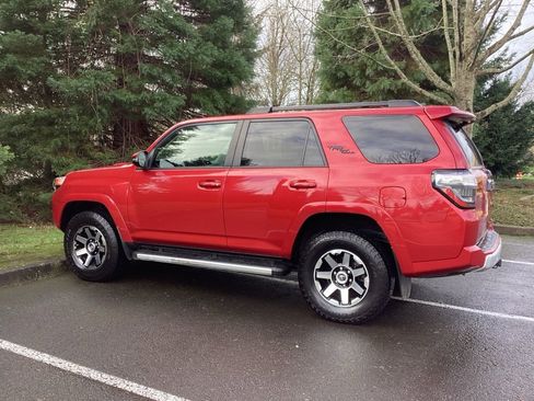 Used 2020 Toyota 4Runner TRD Off-Road Premium image 11