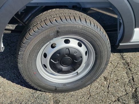 New 2026 Ford Transit 250 148 Medium Roof RWD image 5
