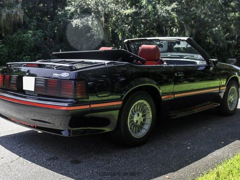 Used 1988 Ford Mustang GT RWD image 8