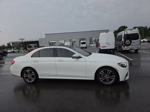 Used 2023 Mercedes-Benz E 350 4MATIC Sedan image 2