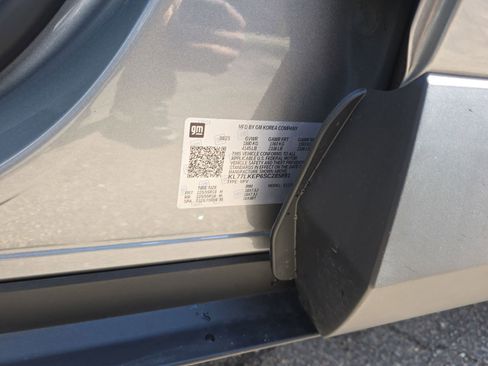 Used 2025 Chevrolet Trax ACTIV w/ Driver Confidence Package image 35