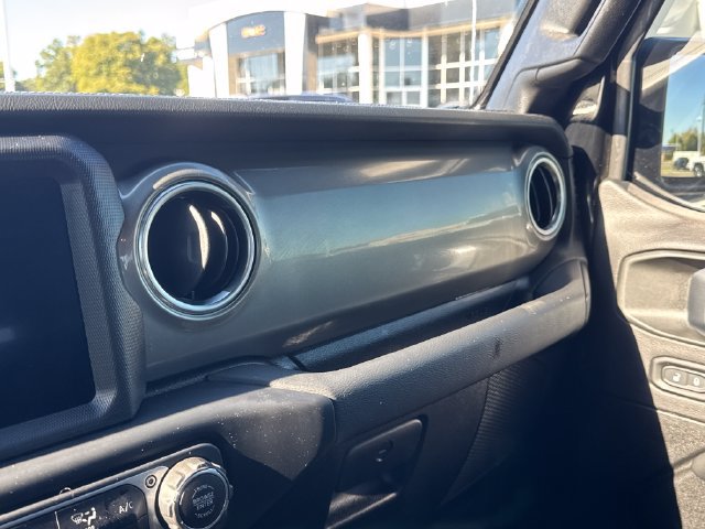 Used 2022 Jeep Gladiator Overland AWD/4WD image 31