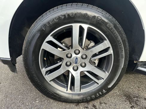 Used 2022 Ford Expedition Max Limited AWD/4WD image 8