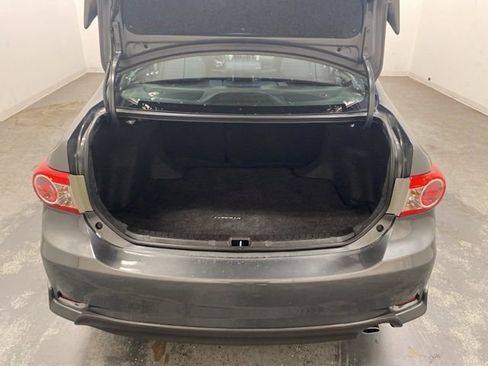 Used 2011 Toyota Corolla S image 19