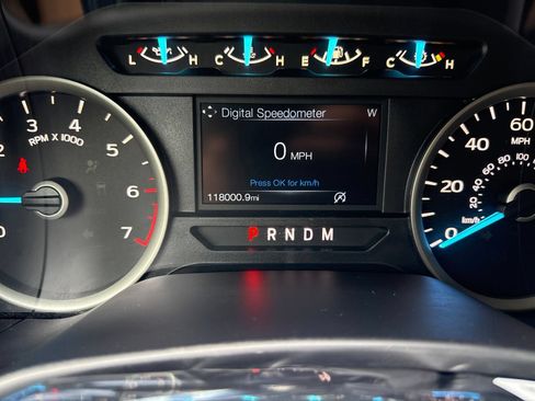 Used 2018 Ford F150 XLT w/ Equipment Group 302A Luxury AWD/4WD image 15