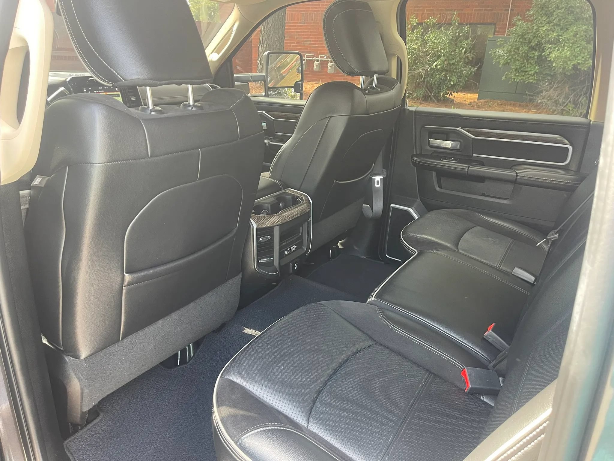 Used 2020 RAM 2500 Laramie AWD/4WD image 12