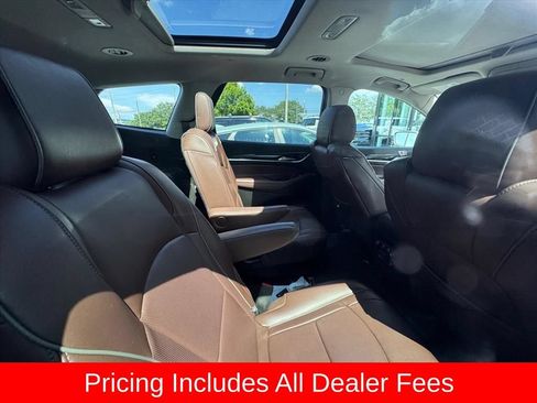 Used 2018 Buick Enclave Avenir w/ Avenir Technology Package AWD/4WD image 4
