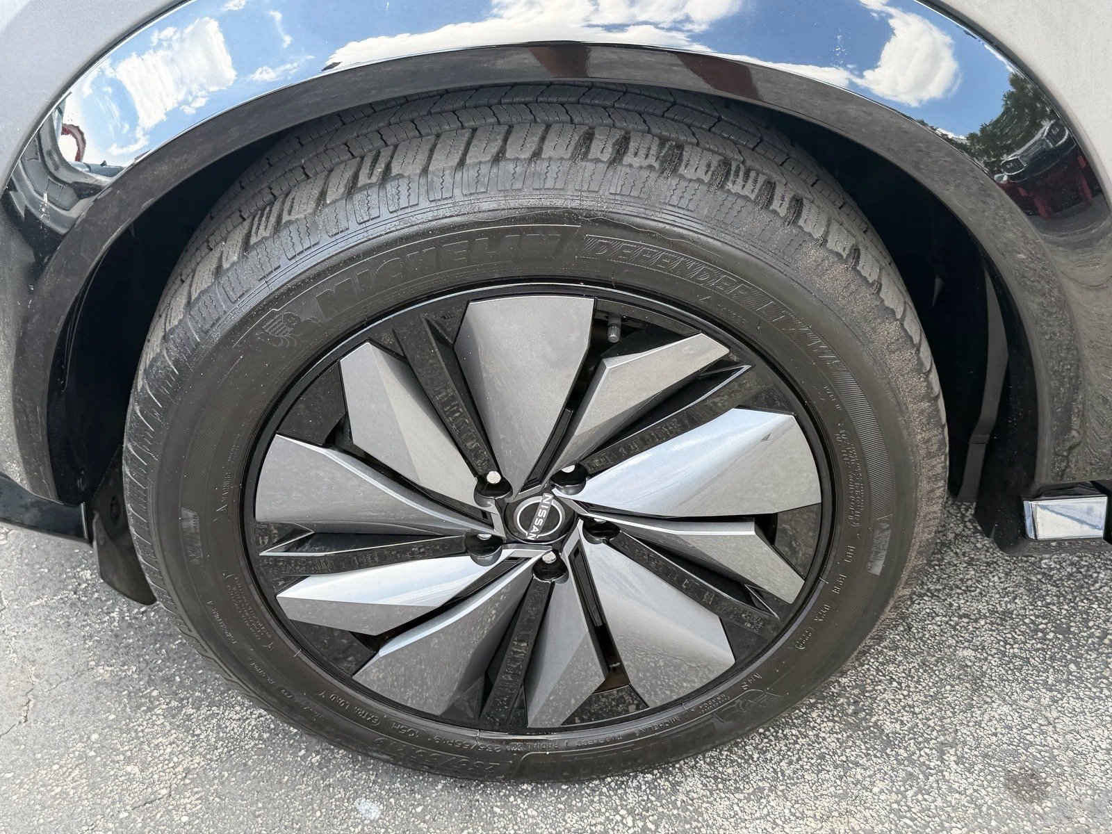 Certified 2024 Nissan Ariya FWD image 18