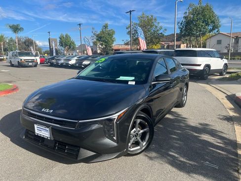 Used 2025 Kia K4 LXS image 4