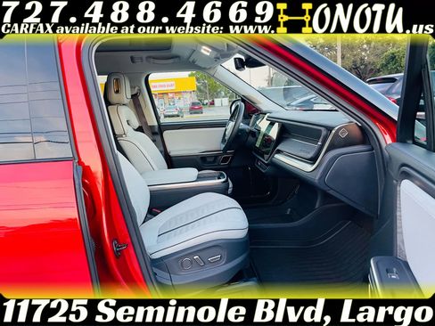 Used 2023 Rivian R1T Adventure image 29