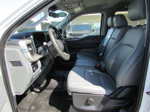 Used 2023 Ford F350 XL w/ XL Chrome Package RWD image 17