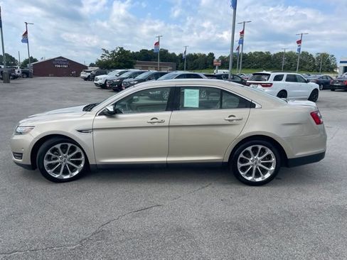 Used 2018 Ford Taurus Limited w/ Driver Assist Package FWD image 5