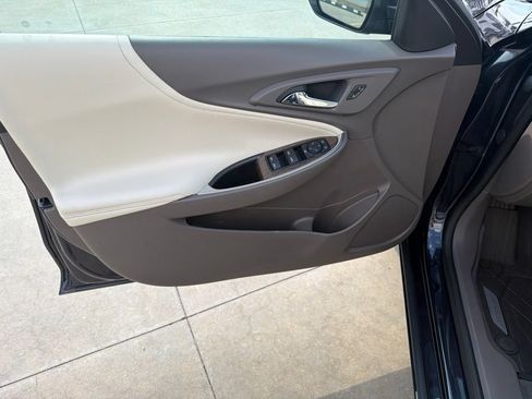 Used 2022 Chevrolet Malibu LT w/ Leather Package FWD image 14