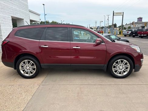 Used 2015 Chevrolet Traverse LT w/ Traveler's Package AWD/4WD image 9