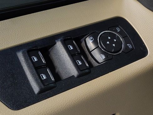 Used 2019 Ford F150 Lariat w/ Equipment Group 502A Luxury image 27