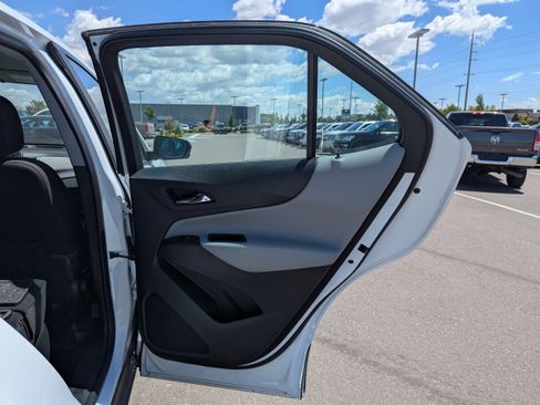 Certified 2022 Chevrolet Equinox LS w/ LPO, Floor Liner Package AWD/4WD image 37