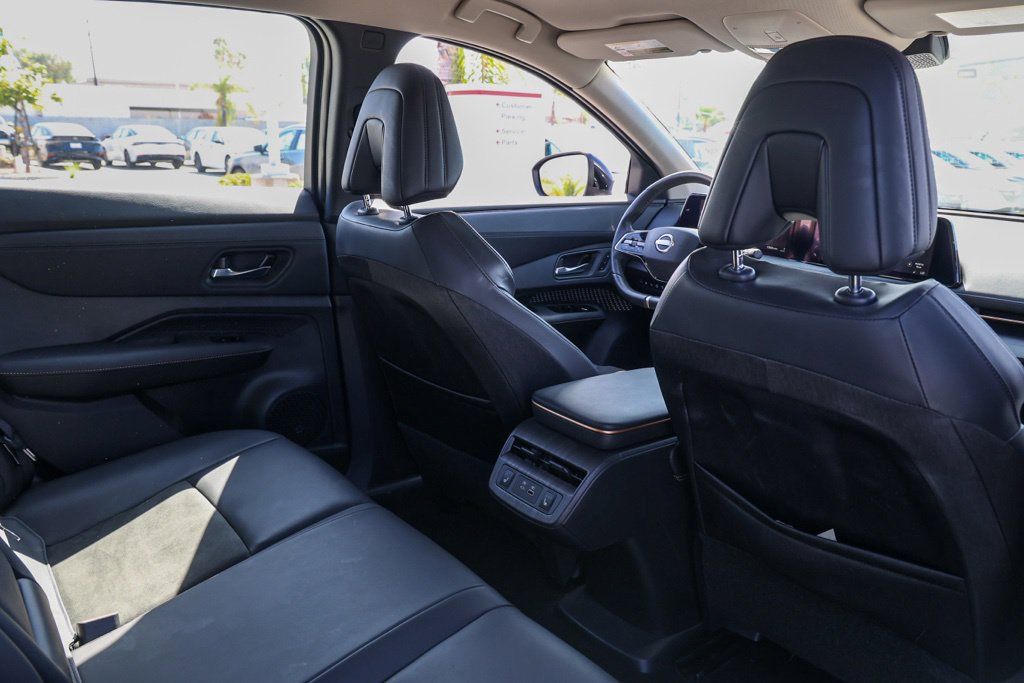 Used 2024 Nissan Ariya AWD image 18