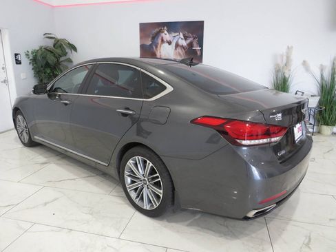 Used 2018 Genesis G80 3.8 RWD image 5
