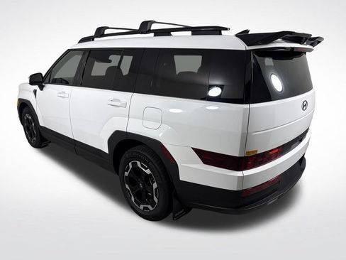 Used 2025 Hyundai Santa Fe SEL FWD image 3