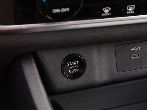 Certified 2024 Nissan Rogue SV image 19