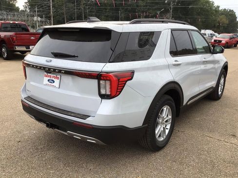 New 2025 Ford Explorer Active w/ Active Comfort Package image 16