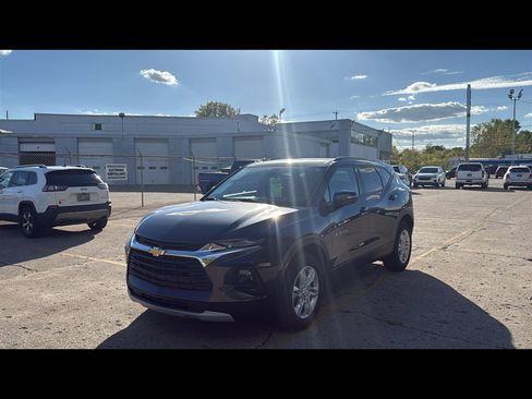 Certified 2022 Chevrolet Blazer LT image 2