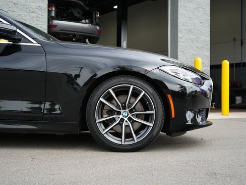 Used 2024 BMW 430i Convertible w/ Convenience Package image 9