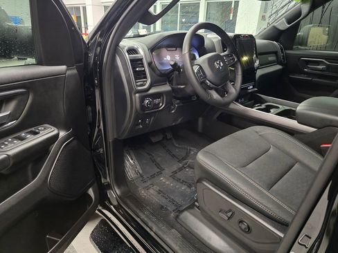 Certified 2025 RAM 1500 Big Horn RWD image 17