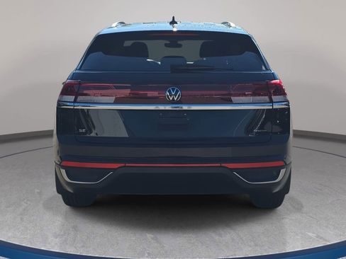 Used 2024 Volkswagen Atlas Cross Sport SE AWD/4WD image 6