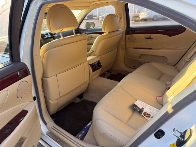 Used 2012 Lexus LS 460 L w/ Luxury Pkg AWD/4WD image 6