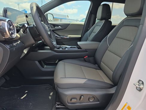 New 2026 Chevrolet Equinox LT w/ Convenience Package II FWD image 10