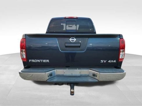 Used 2019 Nissan Frontier SV image 7